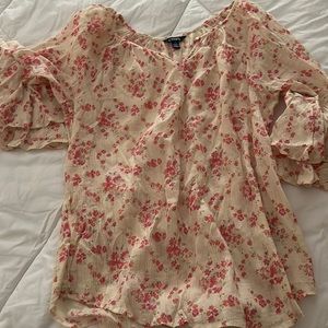 Chaps floral blouse with ruffled sleeves size M
